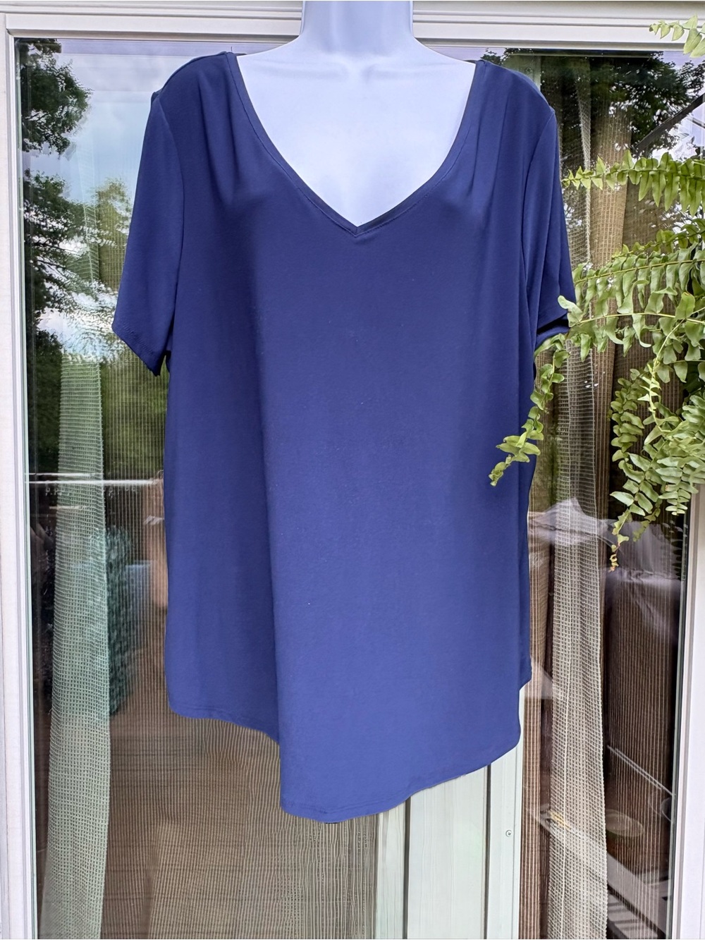 Roz & Ali Classic V-Neck Short Sleeve Top - Navy size 1X
